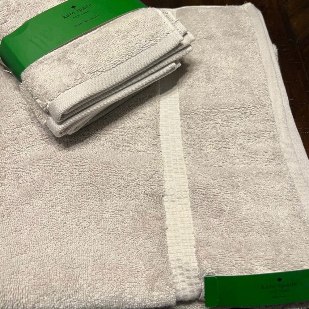 Kate Spade New York Light Gray Cotton 5 Piece Bath Towels Set